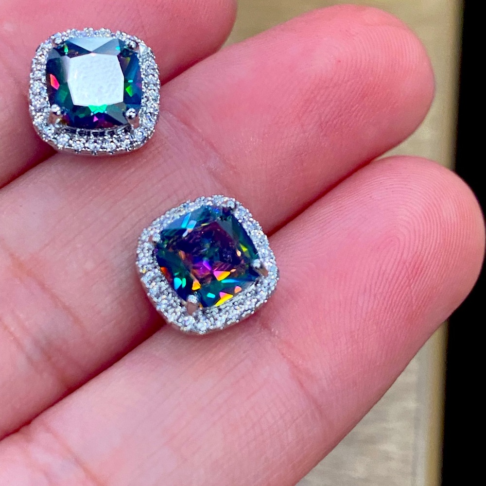 ❤️🎁❤️Rainbow mystic topaz crystal earrings